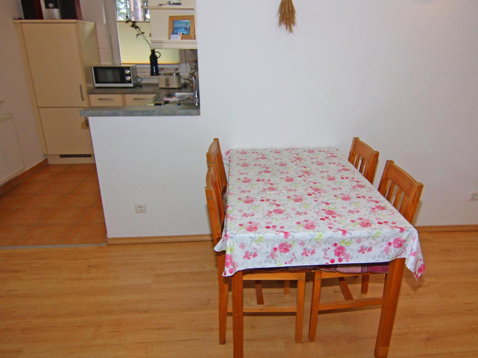 Inviting Holiday Home With Garden Trassenheide Εξωτερικό φωτογραφία